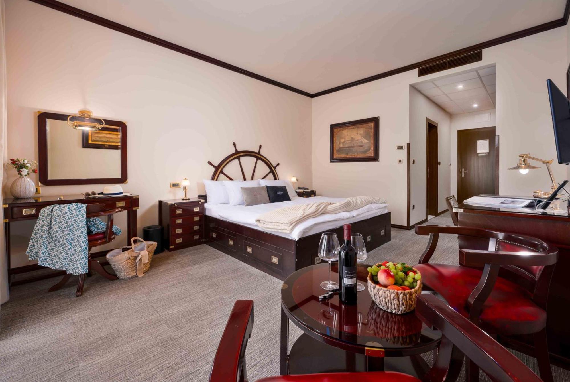 Boutique Hotel Nautica - Spa & Wellness, Free Parking, Pet Friendly Novigrad  Екстер'єр фото