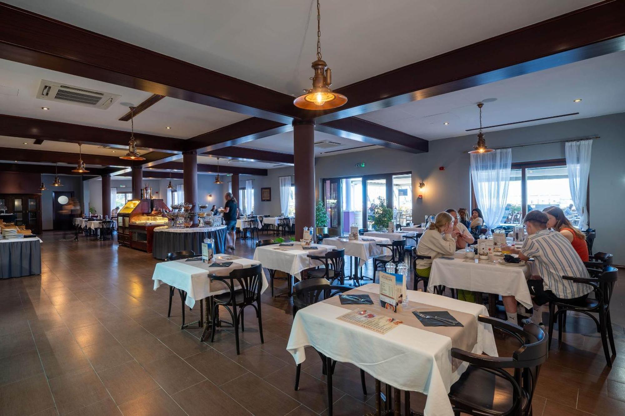 Boutique Hotel Nautica - Spa & Wellness, Free Parking, Pet Friendly Novigrad  Екстер'єр фото